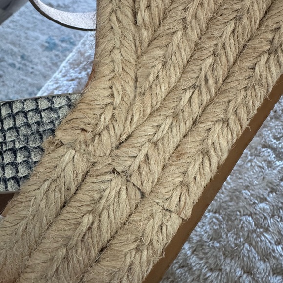 Sam Edelman Beige and Black Snakeskin Wedges, Size 9 - Picture 7 of 16